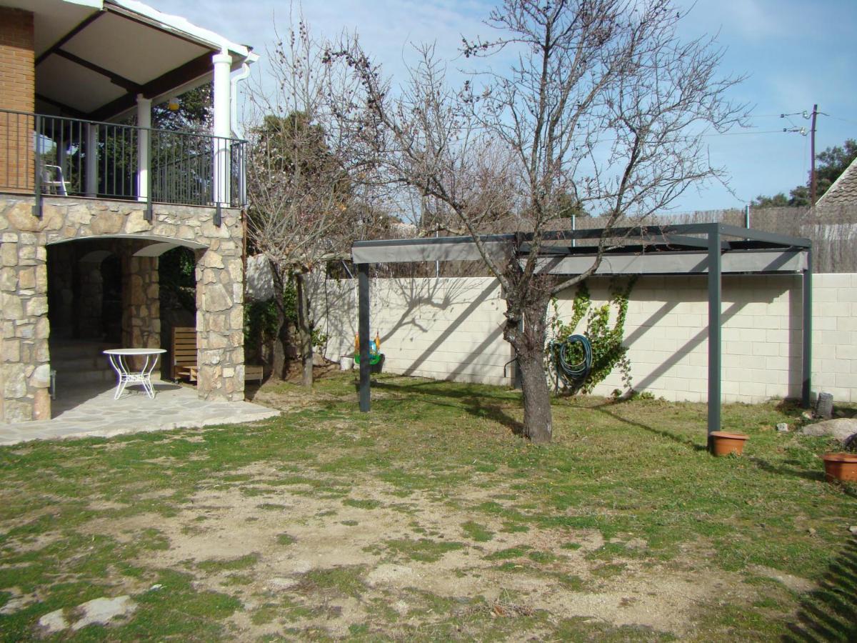 Chalet con piscina y BBQ para 10 personas San Martín de Valdeiglesias Esterno foto
