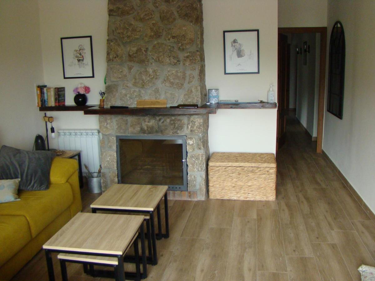 Chalet con piscina y BBQ para 10 personas San Martín de Valdeiglesias Esterno foto